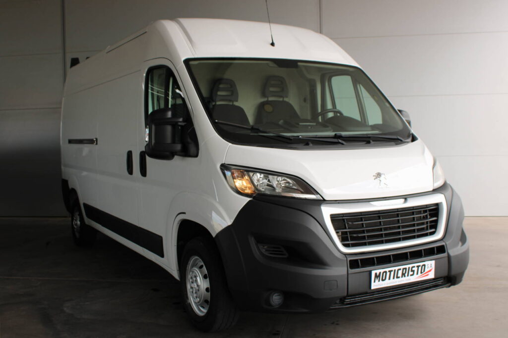 Peugeot Boxer 2.2 Bluehdi L3H2 — 1
